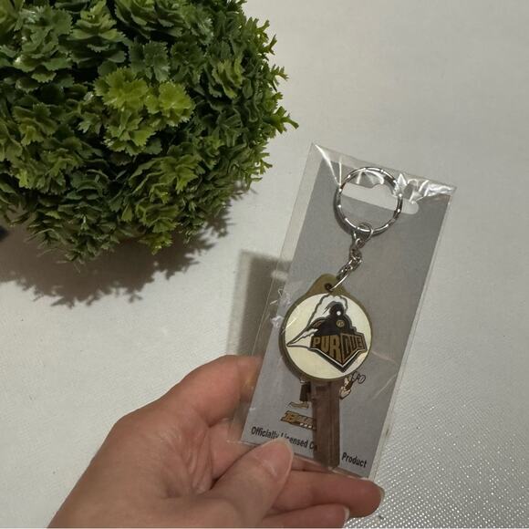 NWT Purdue University Boilermaker KW10 Blank Key‎ Chain - Picture 1 of 2